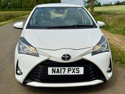 Toyota Yaris 1.5 VVT-i Icon Tech Euro 6 5dr 5