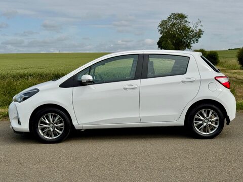 Toyota Yaris 1.5 VVT-i Icon Tech Euro 6 5dr 7
