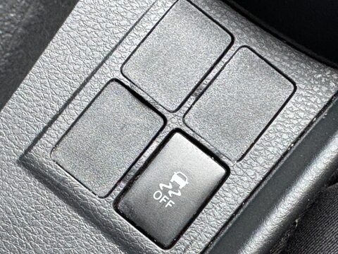 Toyota Yaris 1.5 VVT-i Icon Tech Euro 6 5dr 33