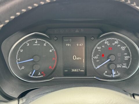 Toyota Yaris 1.5 VVT-i Icon Tech Euro 6 5dr 36