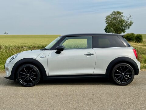 Mini Hatch 1.5 Cooper D Euro 6 (s/s) 3dr 8