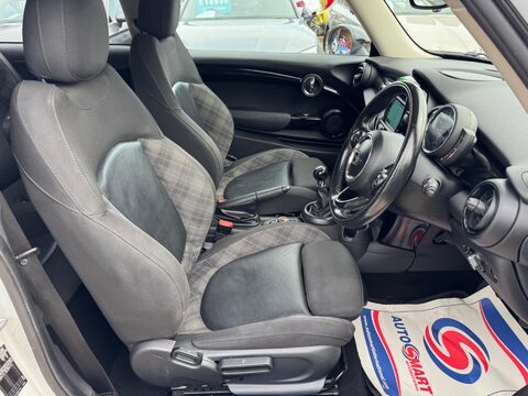 Mini Hatch 1.5 Cooper D Euro 6 (s/s) 3dr 13