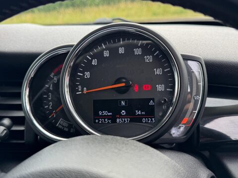 Mini Hatch 1.5 Cooper D Euro 6 (s/s) 3dr 38