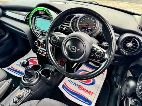 Mini Hatch 1.5 Cooper D Euro 6 (s/s) 3dr 39