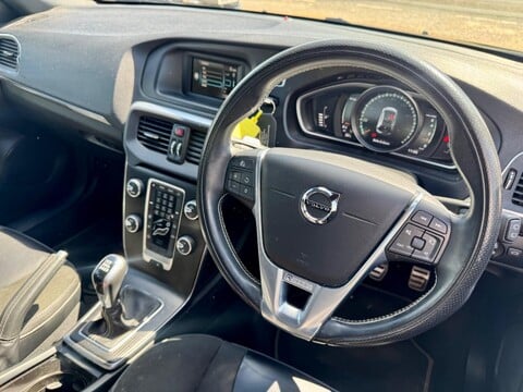 Volvo V40 2.0 T2 R-Design Euro 6 (s/s) 5dr 2