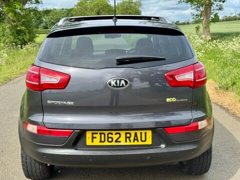Kia Sportage 1.7 CRDi EcoDynamics 3 2WD Euro 5 (s/s) 5dr 9