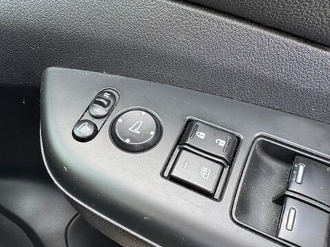 Honda CR-V 2.2 i-DTEC SE 4WD Euro 5 (s/s) 5dr 23