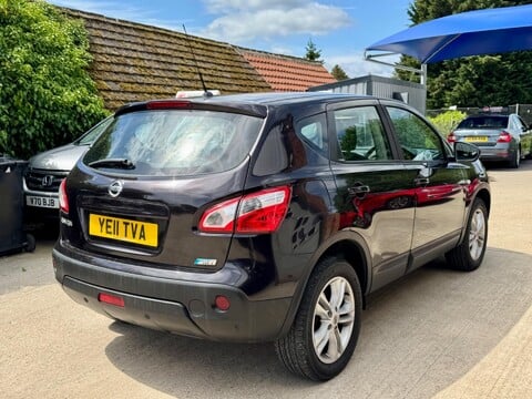 Nissan Qashqai 1.5 dCi Acenta 2WD Euro 5 5dr 7