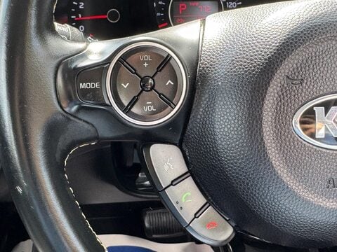 Kia Soul 1.6 CRDi Connect Auto Euro 5 5dr 23