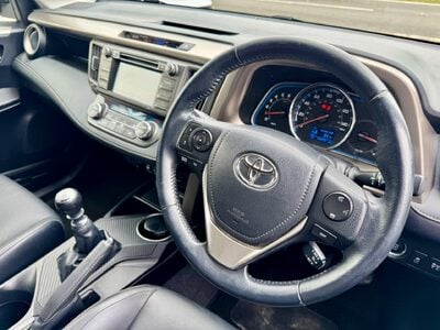 Toyota Rav4 2.0 D-4D Invincible 4WD Euro 5 (s/s) 5dr