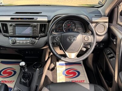 Toyota Rav4 2.0 D-4D Invincible 4WD Euro 5 (s/s) 5dr