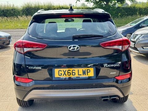 Hyundai TUCSON 2.0 CRDi SE Nav Auto 4WD Euro 6 5dr 7