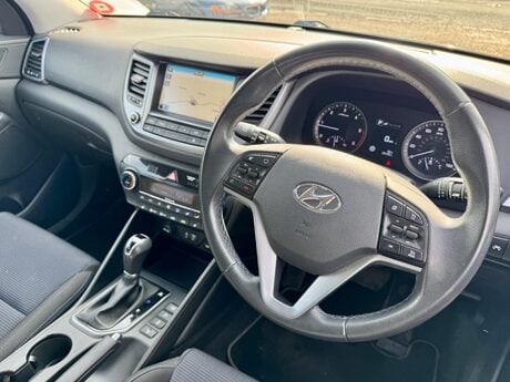 Hyundai TUCSON 2.0 CRDi SE Nav Auto 4WD Euro 6 5dr