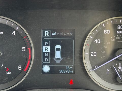 Hyundai TUCSON 2.0 CRDi SE Nav Auto 4WD Euro 6 5dr 17
