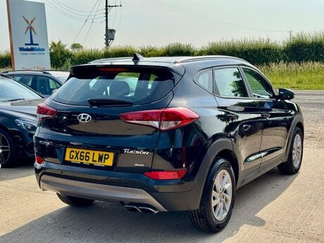 Hyundai TUCSON 2.0 CRDi SE Nav Auto 4WD Euro 6 5dr