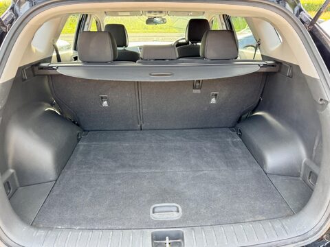 Hyundai TUCSON 2.0 CRDi SE Nav Auto 4WD Euro 6 5dr 33