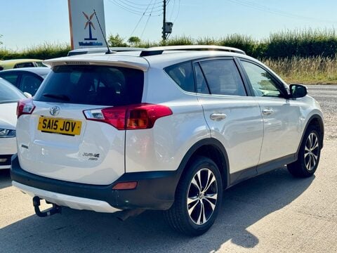 Toyota Rav4 2.2 D-CAT Invincible Auto 4WD Euro 5 5dr 8