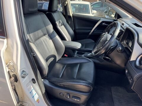 Toyota Rav4 2.2 D-CAT Invincible Auto 4WD Euro 5 5dr 10