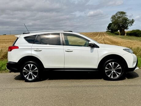 Toyota Rav4 2.2 D-CAT Invincible Auto 4WD Euro 5 5dr