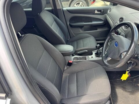 Ford Focus 1.8 TDCi Titanium 5dr 7