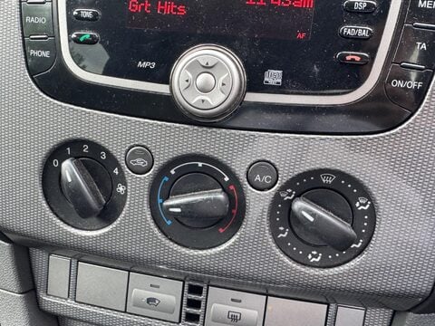Ford Focus 1.8 TDCi Titanium 5dr 11