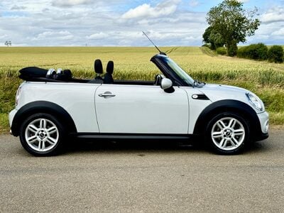 Mini Convertible 1.6 Cooper D Euro 5 (s/s) 2dr