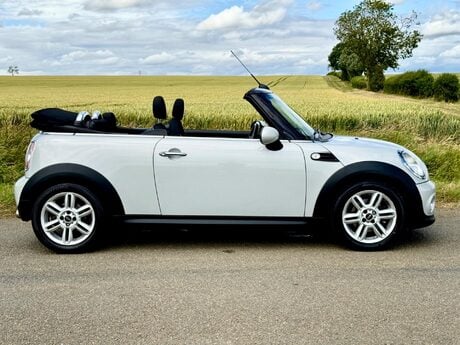Mini Convertible 1.6 Cooper D Euro 5 (s/s) 2dr