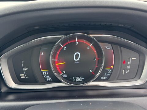 Volvo XC60 2.4 D4 R-Design Lux Nav Auto AWD Euro 6 (s/s) 5dr 37