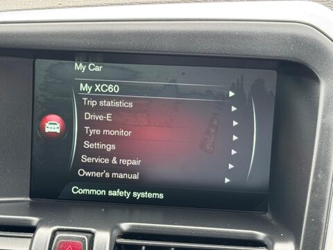 Volvo XC60 2.4 D4 R-Design Lux Nav Auto AWD Euro 6 (s/s) 5dr 21
