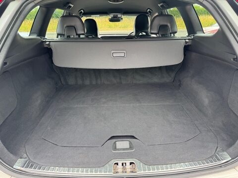 Volvo XC60 2.4 D4 R-Design Lux Nav Auto AWD Euro 6 (s/s) 5dr 42