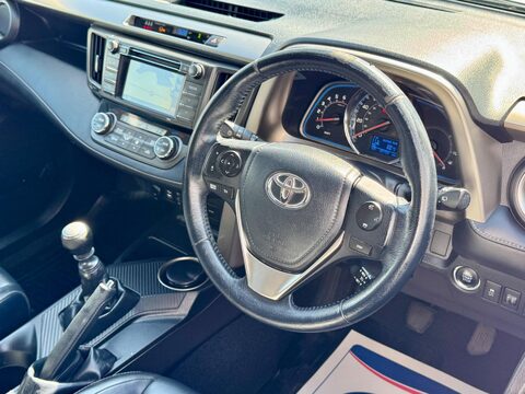 Toyota Rav4 2.2 D-4D Invincible 4WD Euro 5 5dr 37