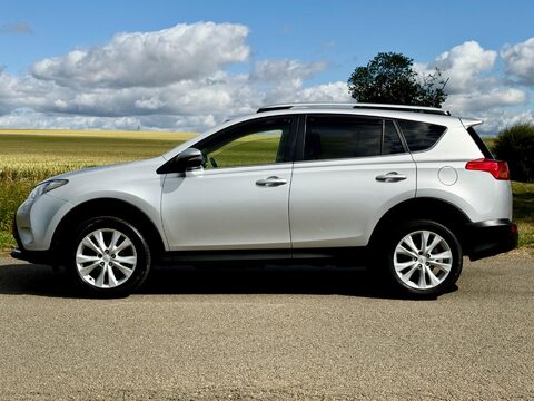 Toyota Rav4 2.2 D-4D Invincible 4WD Euro 5 5dr 7