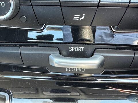 BMW 2 Series 2.0 218d Sport Euro 6 (s/s) 5dr 31