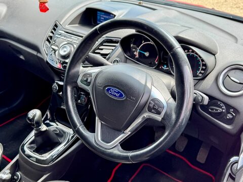 Ford Fiesta 1.5 TDCi Titanium Euro 5 5dr 2