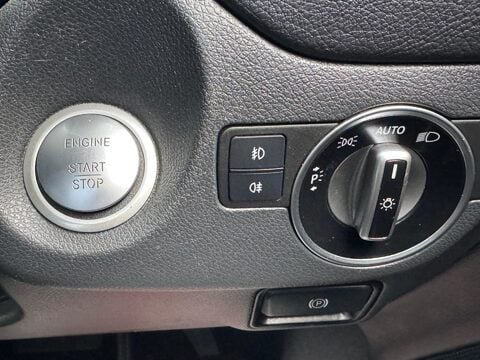 Mercedes-Benz GLA 2.1 GLA220d Sport (Premium) 7G-DCT 4MATIC Euro 6 (s/s) 5dr 38