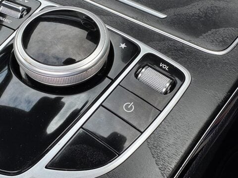 Mercedes-Benz C Class 2.1 C220d AMG Line (Premium) G-Tronic+ 4MATIC Euro 6 (s/s) 5dr 39