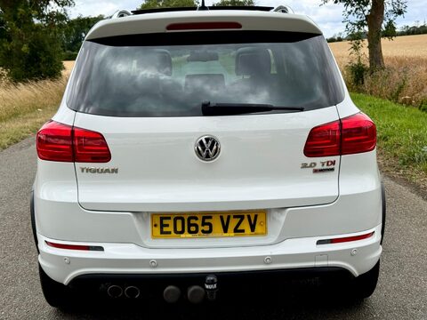 Volkswagen Tiguan 2.0 TDI BlueMotion Tech R-Line DSG 4WD Euro 6 (s/s) 5dr 10