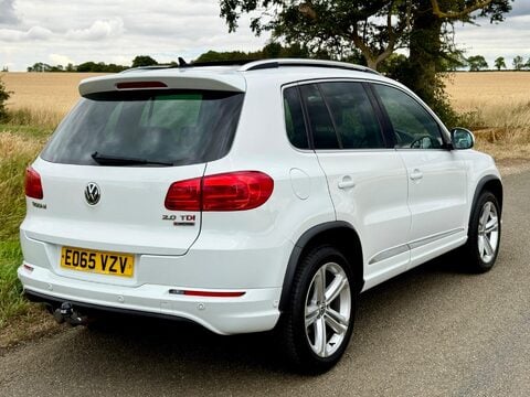 Volkswagen Tiguan 2.0 TDI BlueMotion Tech R-Line DSG 4WD Euro 6 (s/s) 5dr 11