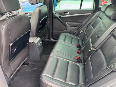 Volkswagen Tiguan 2.0 TDI BlueMotion Tech R-Line DSG 4WD Euro 6 (s/s) 5dr 43