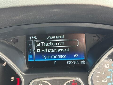 Ford Kuga 2.0 TDCi Titanium AWD Euro 6 (s/s) 5dr 27