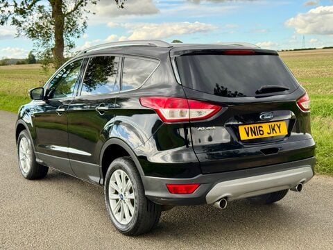 Ford Kuga 2.0 TDCi Titanium AWD Euro 6 (s/s) 5dr 8