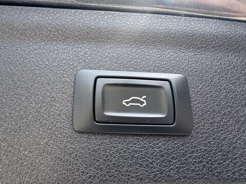 Audi Q3 1.4 TFSI CoD S line Edition Euro 6 (s/s) 5dr 38