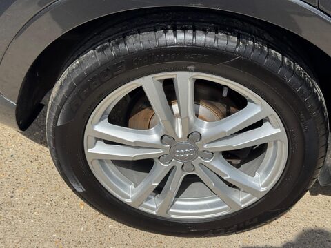 Audi Q3 1.4 TFSI CoD S line Edition Euro 6 (s/s) 5dr 48