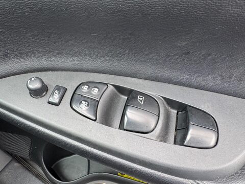 Nissan Pulsar 1.5 dCi Tekna Euro 6 (s/s) 5dr 22