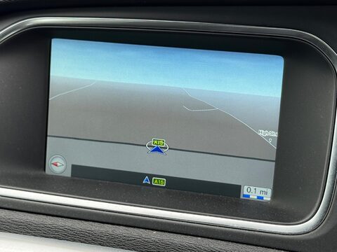 Volvo V40 2.0 D2 R-Design Nav Auto Euro 6 (s/s) 5dr 9