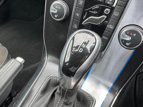 Volvo V40 2.0 D2 R-Design Nav Auto Euro 6 (s/s) 5dr 21