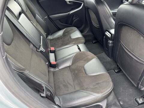 Volvo V40 2.0 D2 R-Design Nav Auto Euro 6 (s/s) 5dr 28