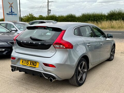 Volvo V40 2.0 D2 R-Design Nav Auto Euro 6 (s/s) 5dr 5