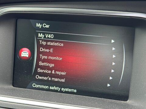 Volvo V40 2.0 D2 R-Design Nav Auto Euro 6 (s/s) 5dr 17