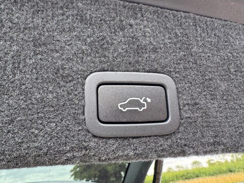 Volvo XC60 2.0 D4 SE Nav Euro 6 (s/s) 5dr 28
